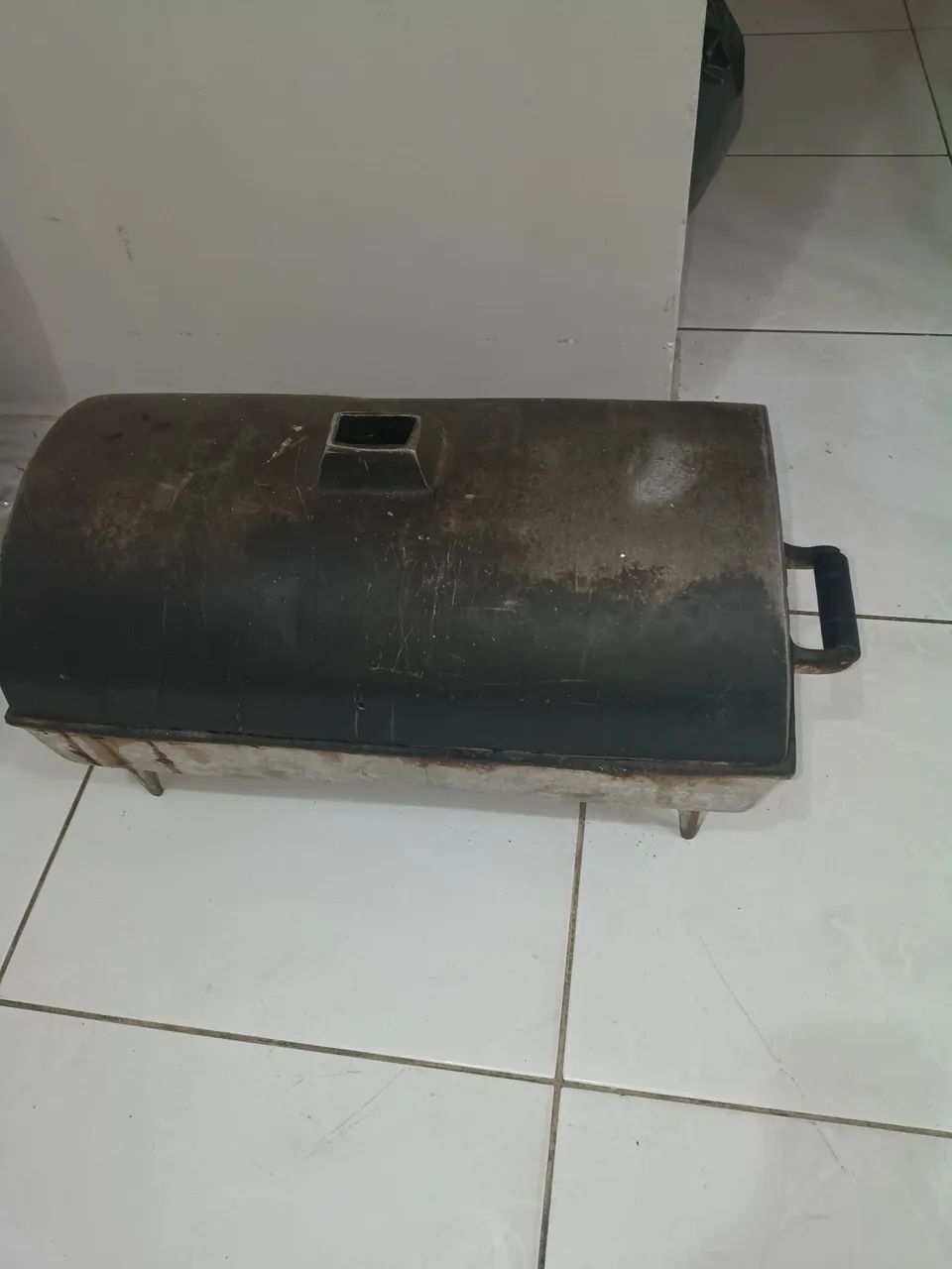 Churasqueira de aço alumínio usada