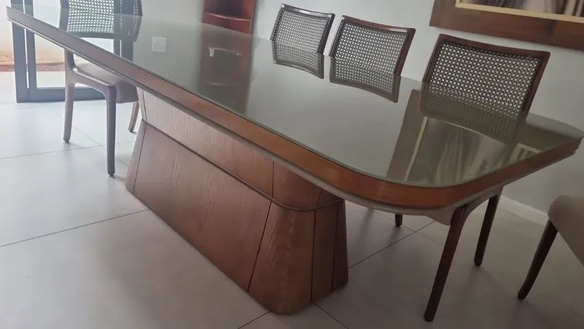 Mesa de jantar 8 lugares madeira e vidro laqueado  - Foto 2