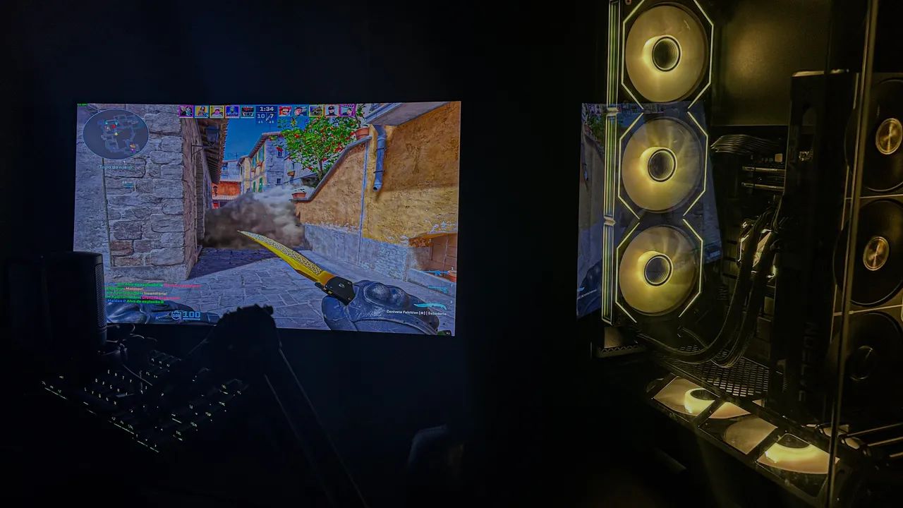 Pc GAMER HIGH-END COMPLETO Ryzen 7 7800X3D RX 9060 XT 16GB Dual Monitor QHD 240Hz/180Hz - Foto 2