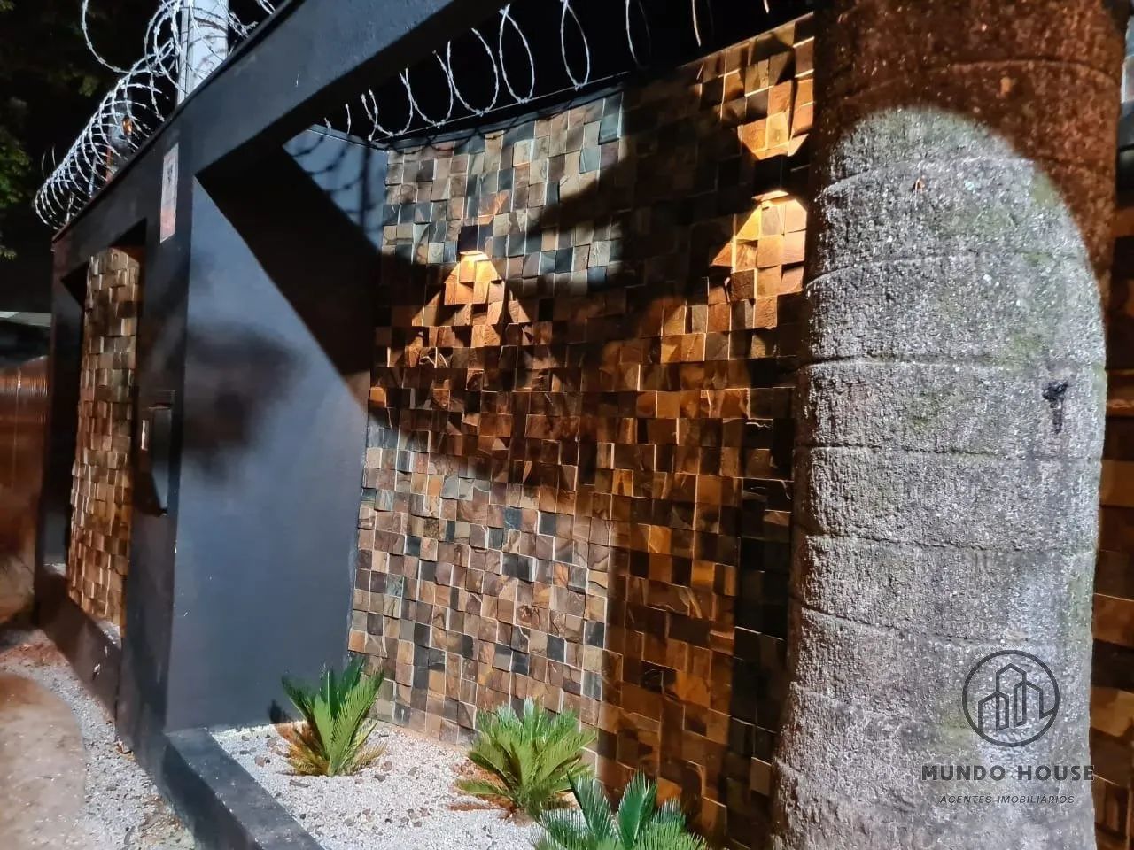 Casa comercial á venda