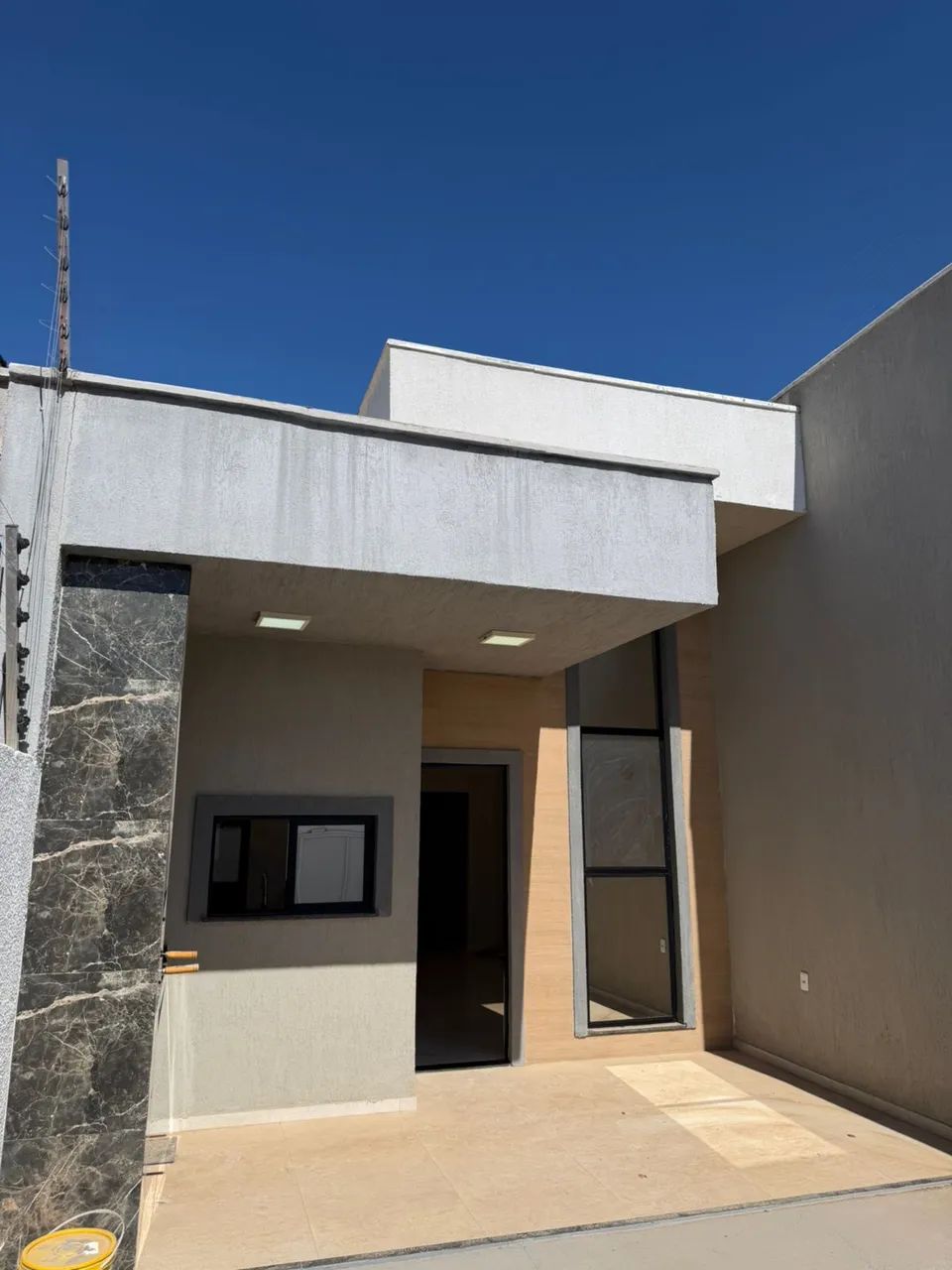 Casa Plana com 03 Quartos e Projetados Bairro Urucunema - Foto 3