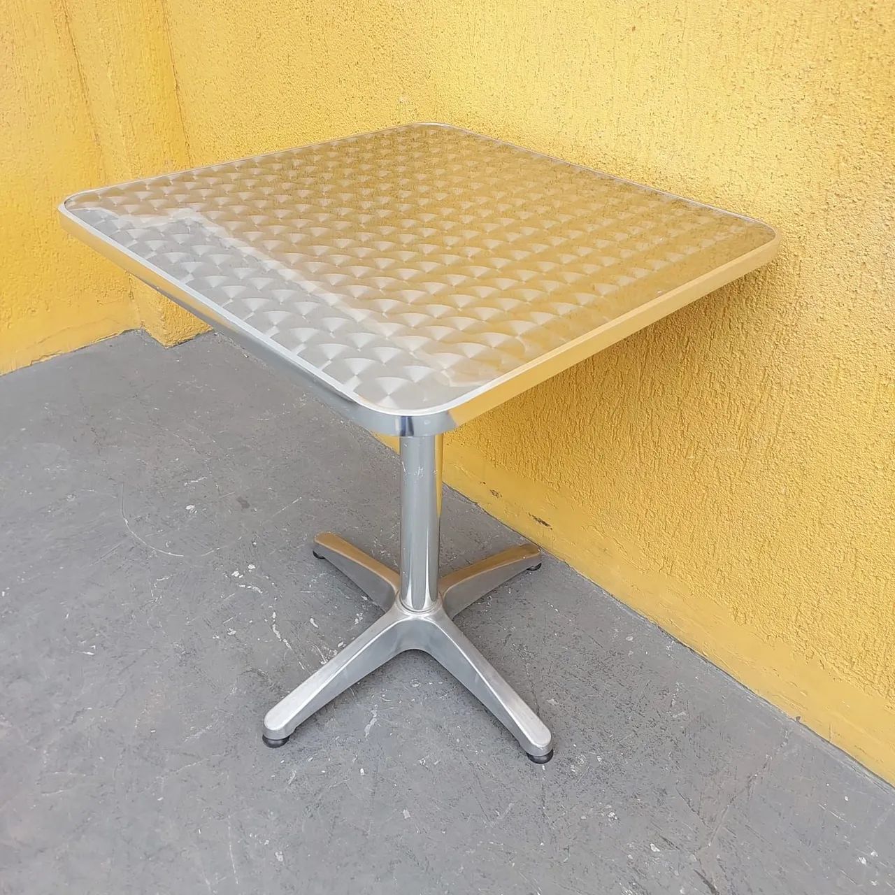 Mesa em alumínio 60x60cm - Foto 5