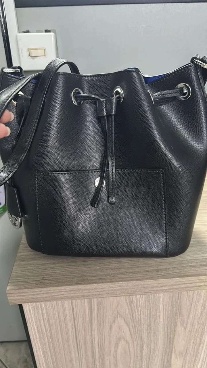 Bolsa da marca Michael Kors, super elegante e versátil original;