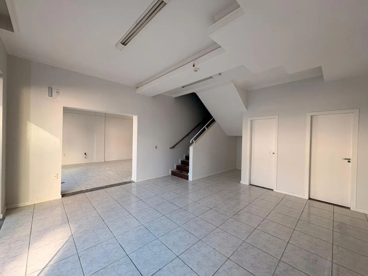 Sala comercial para aluguel no Centro de Itajaí - Foto 4