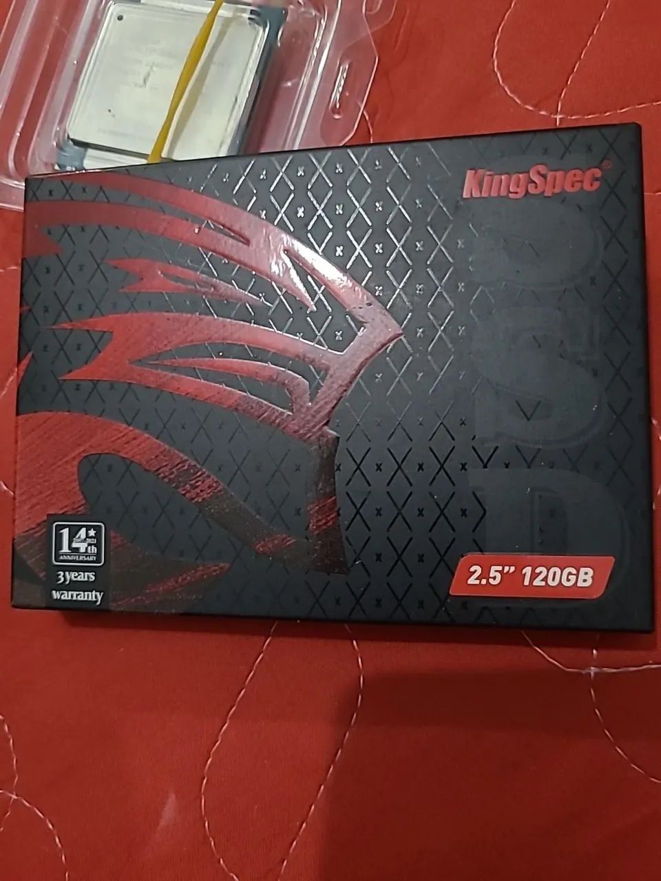 SSD KingSpec 2,5" de 120 GB.