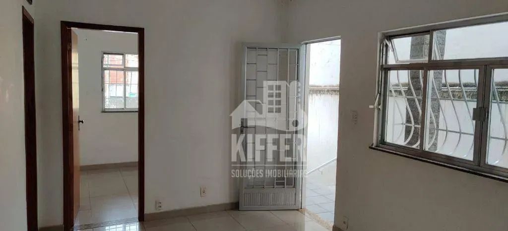 Casa à-Venda -Centro - São Gonçalo- 5 Quartos,