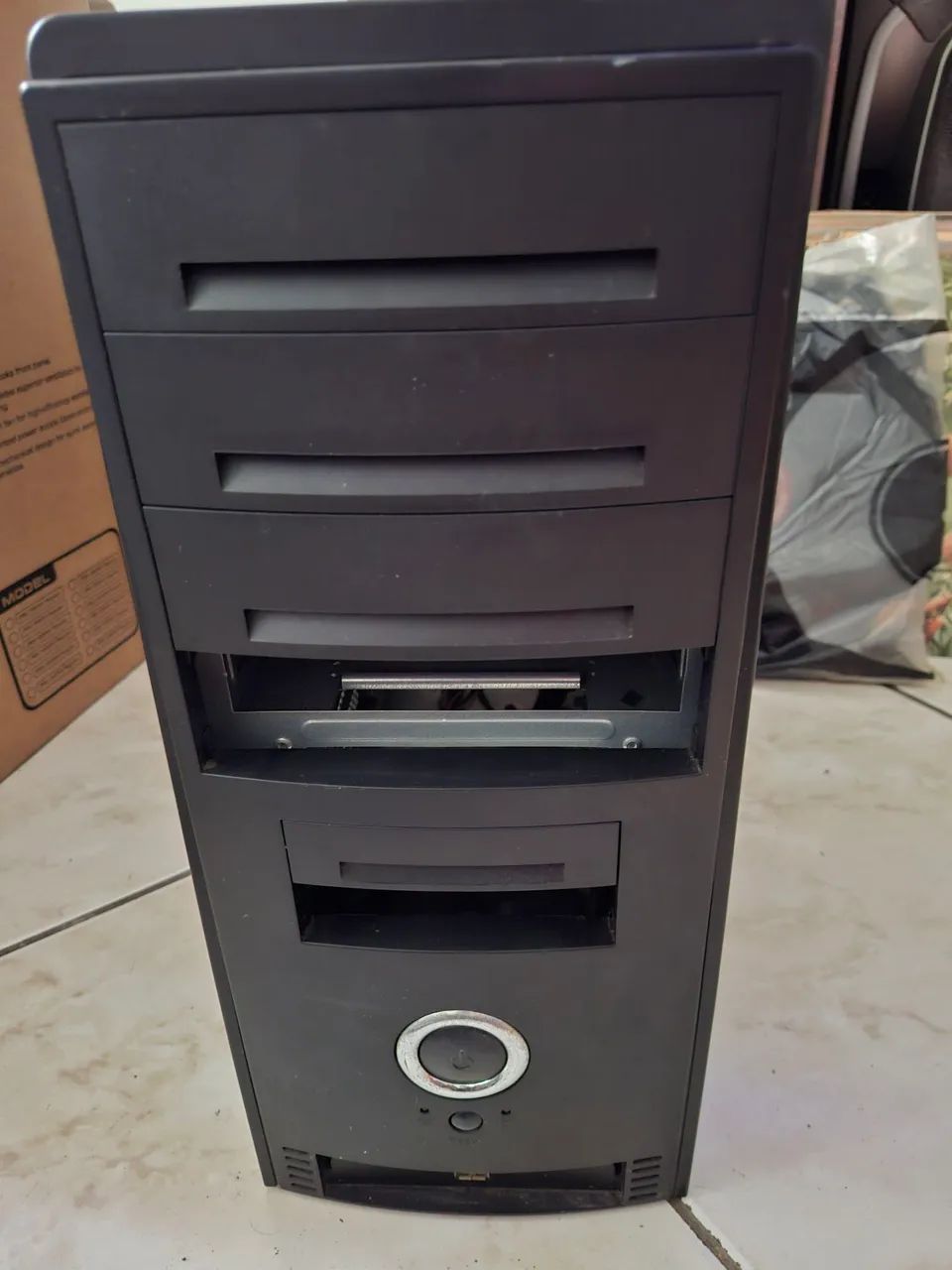 Gabinete de computador com fonte