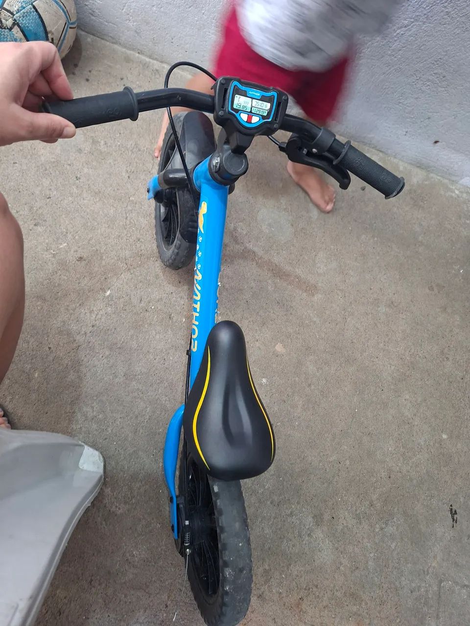 Bicicleta infantil de equilíbrio  - Foto 3