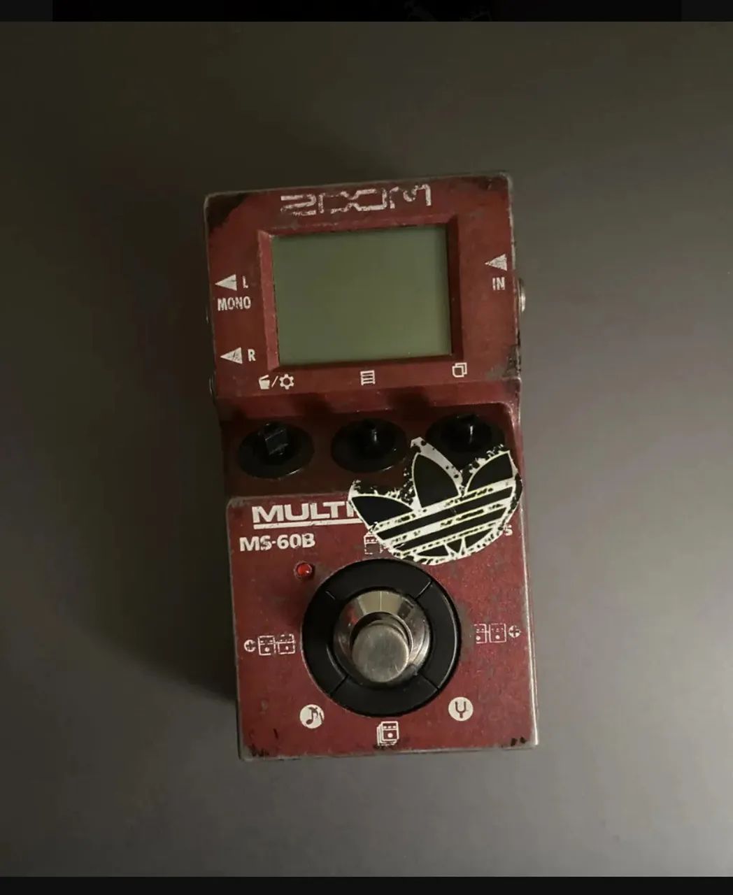 Zoom MS 60B - Pedal Multiefeitos Para Baixo 
