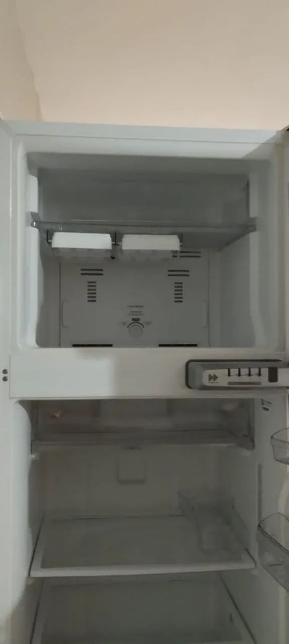 Geladeira Brastemp Frost Free 370L - Foto 4