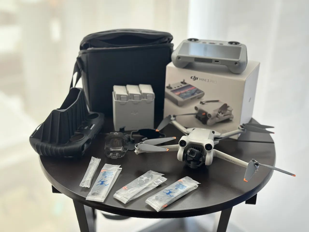 Drone DJI mini 3 PRO (controle com tela) kit fly more - Foto 3