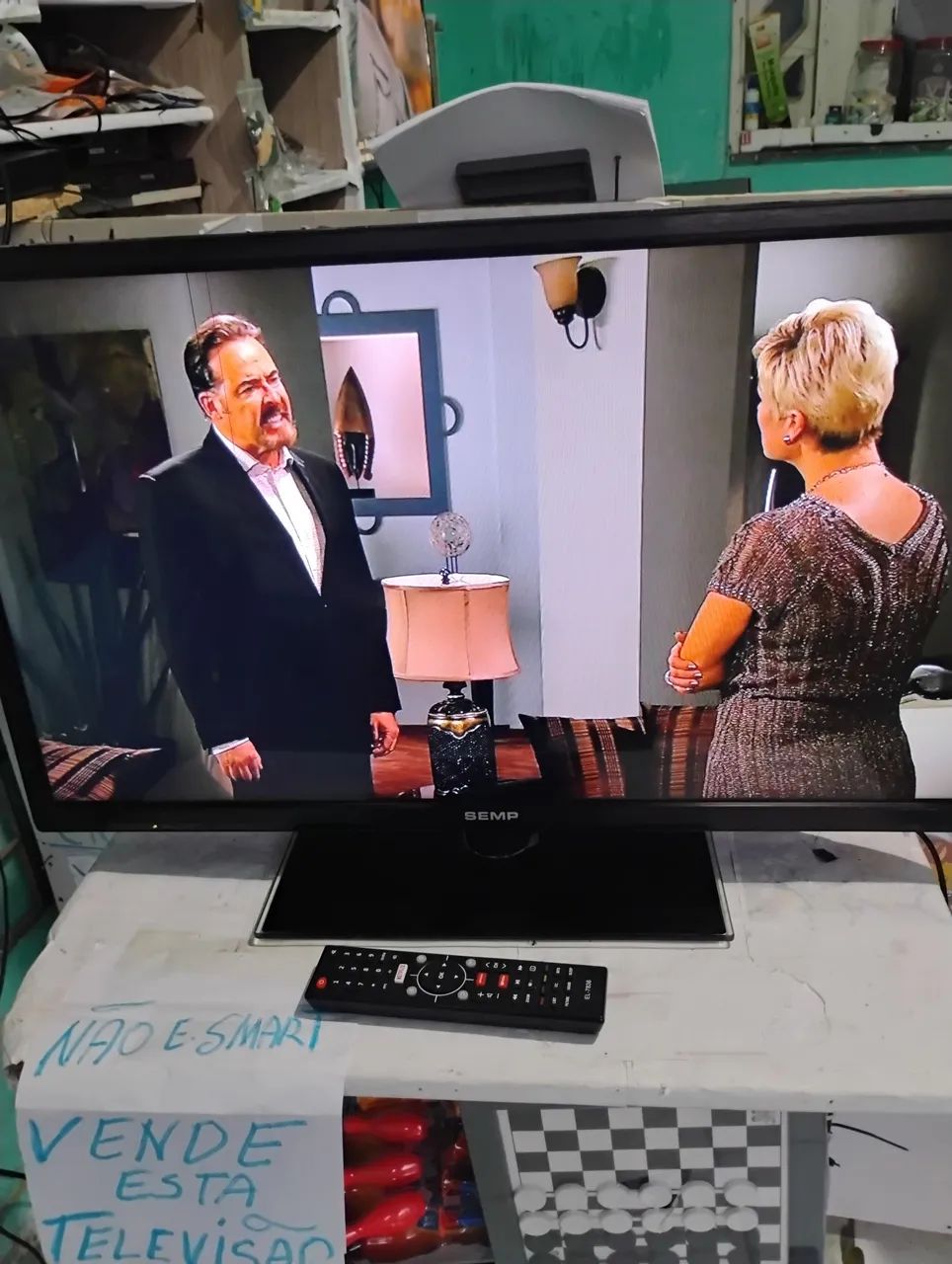 TELEVISÃO 32 SEMP TOXIBA COM CONTROLE FUNCIONANDO TEM UMA LISTA  - Foto 3