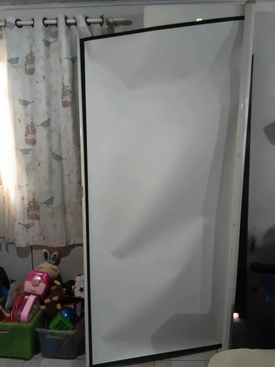 TELA DE PROJEÇÃO RETRÁTIL  - Foto 3