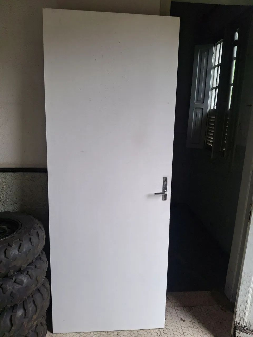 02 portas de madeira medida 2,10 X 0,80