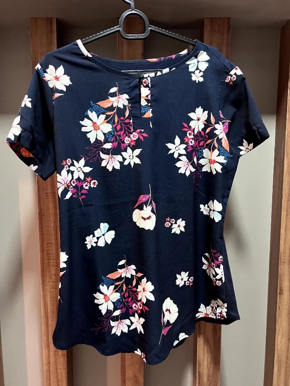 blusa Van Heusen azul marinho