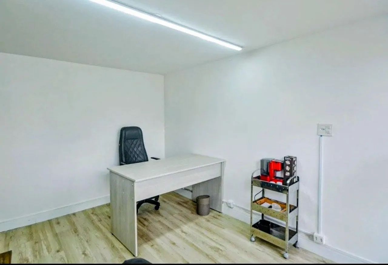 OPORTUNIDADE NO IPIRANGA: Sala Comercial Pronta para Entrar!