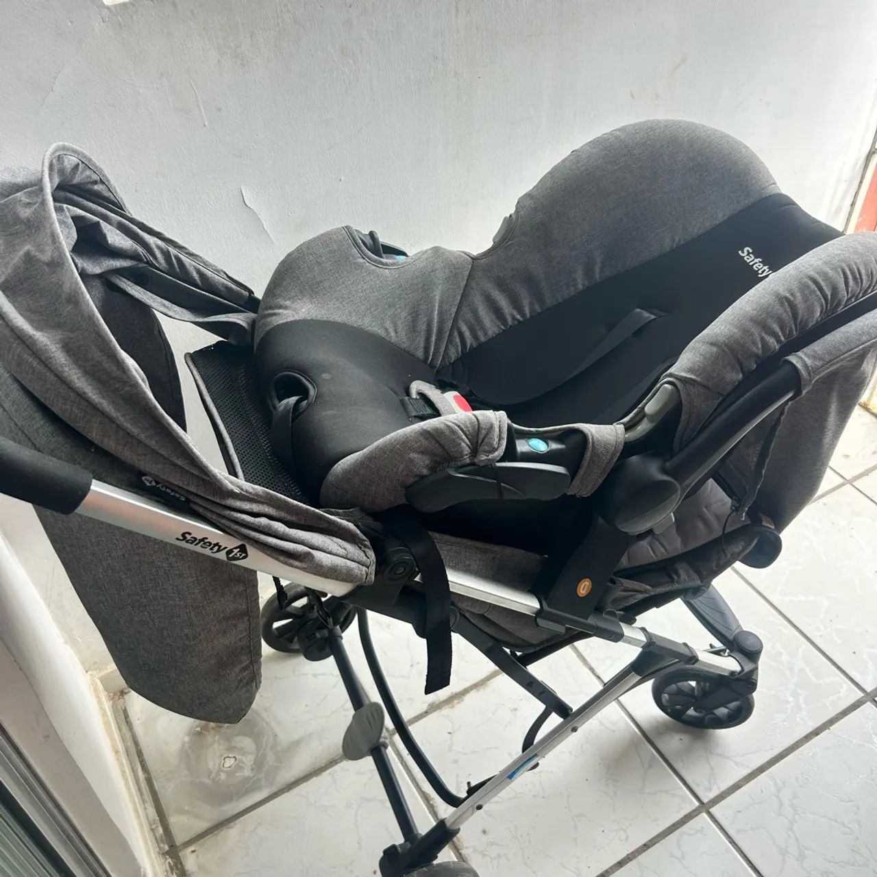 Carrinho de bebê + bebê conforto ST  - Foto 3