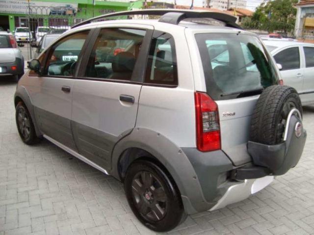 Fiat Idea 1.8 MPI Adventure Locker 4P 2010 - Foto 2