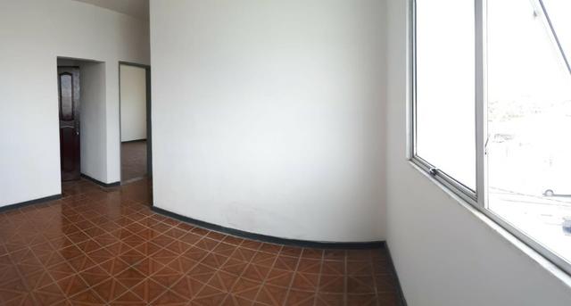 Alugo: Sala Estrada do Coco - Lauro de Freitas - Edf. Monsenhor Bicalho