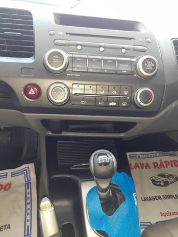 Honda Civic 2010 LXL cinza Manual Flex ipva 2020 total pago - Foto 6