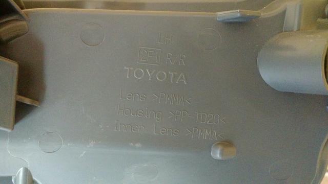 Lanterna do Parachoque traseiro esquerdo toyota Rav4 2014 - Foto 4