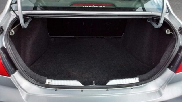 VOLKSWAGEN VOYAGE CITY G6 1.6 8V Prata 2013/2014 - Foto 11