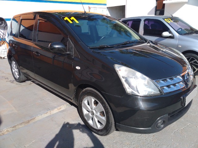 NISSAN LIVINA 1.8 SL 2011 AUTOMÁTICA