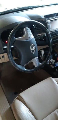 HILUX SW4 2015 7LUGARES TOP