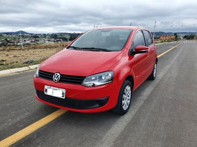 VW FOX 1.6 2014 COMPLETO, APENAS 59000KM. IMPECÁVEL.