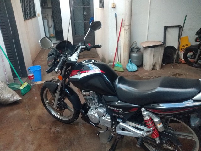 SUZUKI GRS 125 S