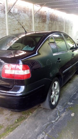 POLO SEDAN 1.6