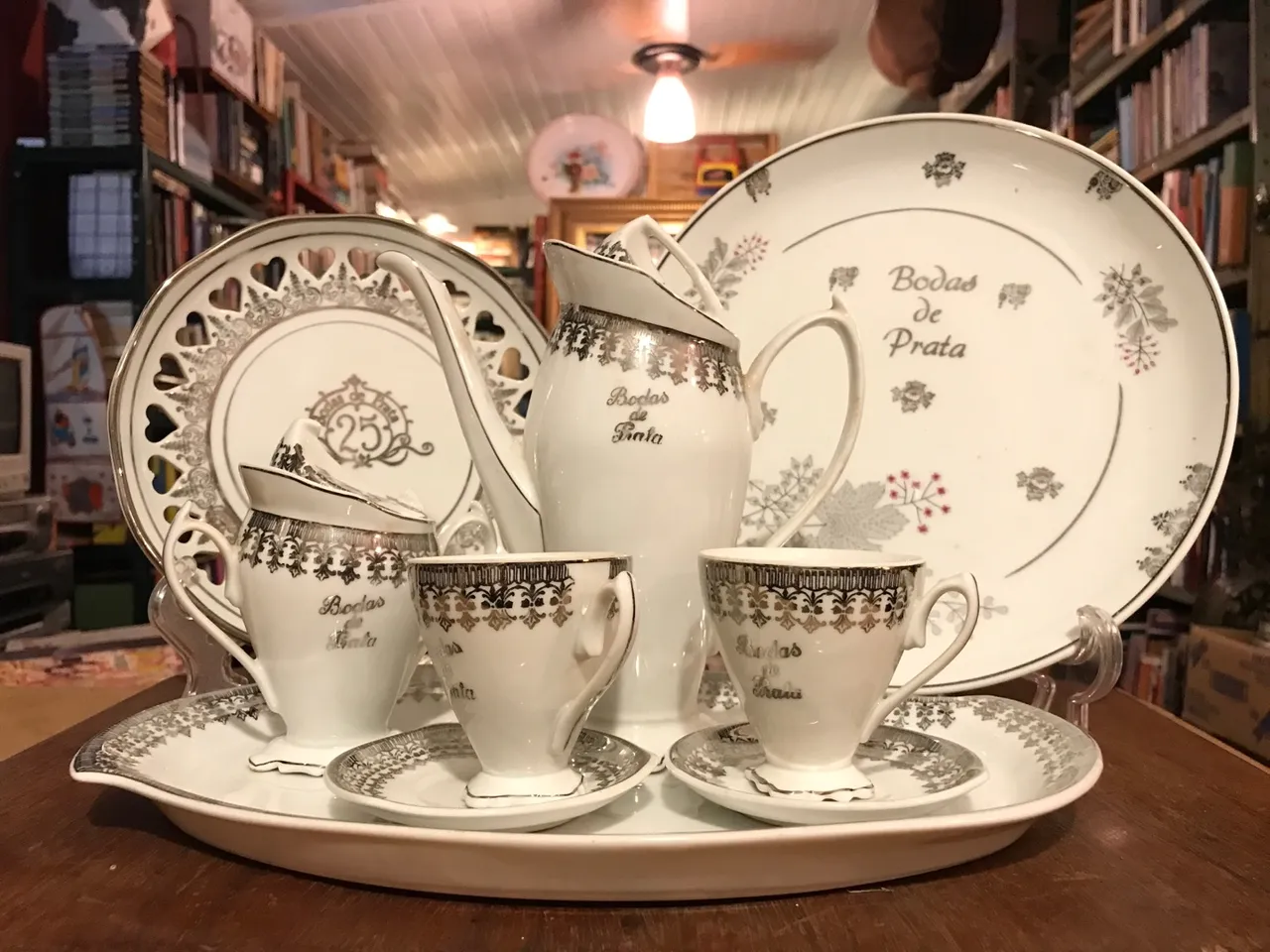 Jogo de aparelhos para café em porcelana