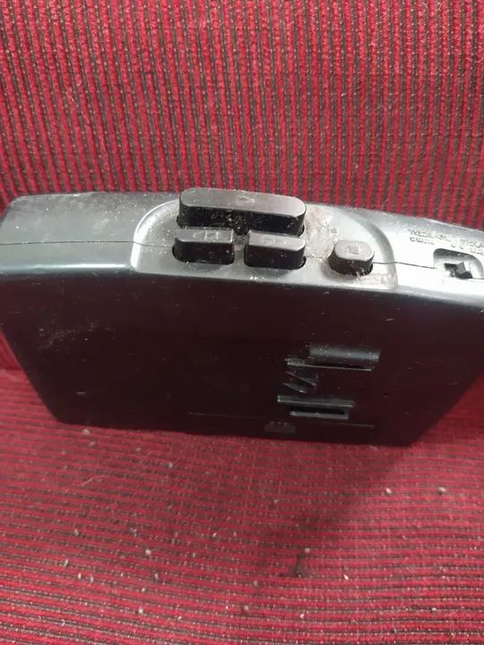 Gravador Sony Walkman FM/AM funcionando rádio ler descrição p - Foto 3