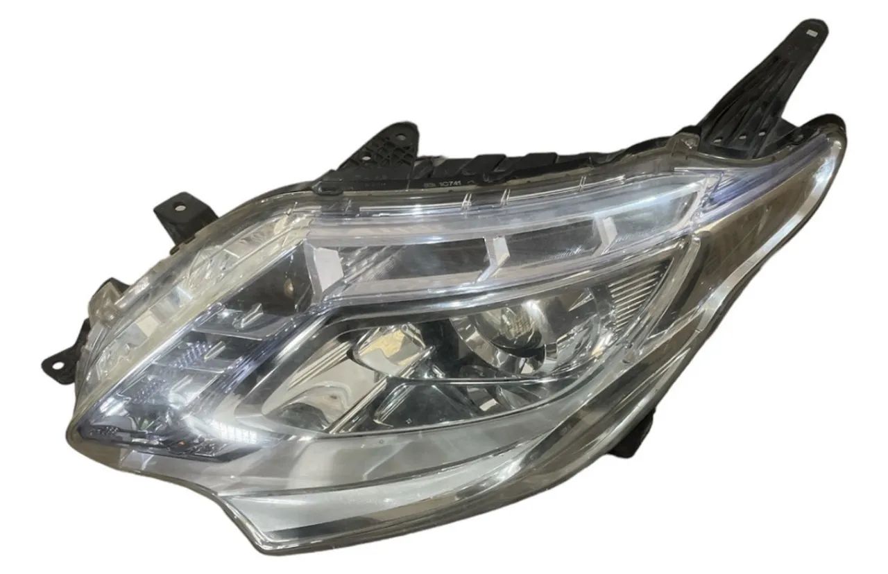 Farol da Mitsubishi L200 Triton 2017 2018 2019 Lado esquerdo