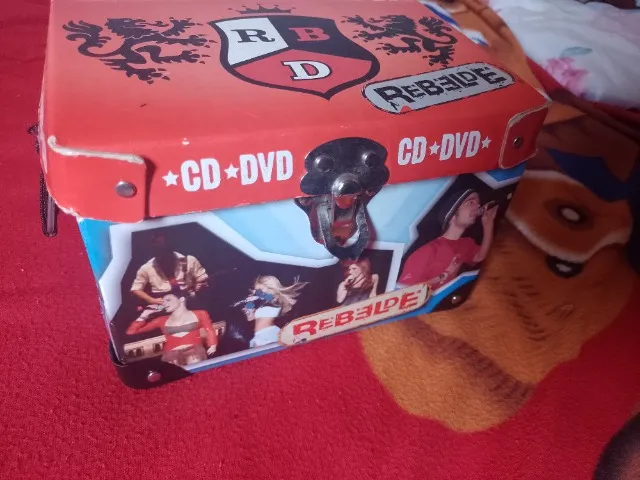 Caixa de CDs e DVDs RBD Rebelde Oficial Super Rara