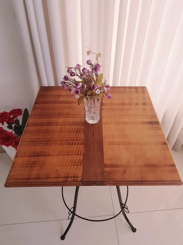 Mesa Bistrô Quadrada Tampo 70cm