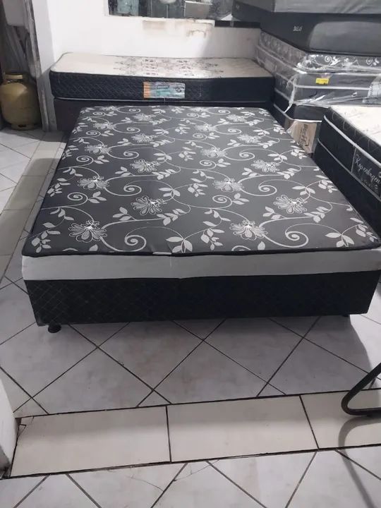 Vendo cama de casal, conjugada de espuma em excelente estado - Foto 2