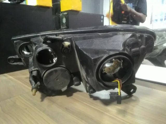 Farol Direito Renault Sandero Logan 2015 a 2020 260108704R - Foto 2