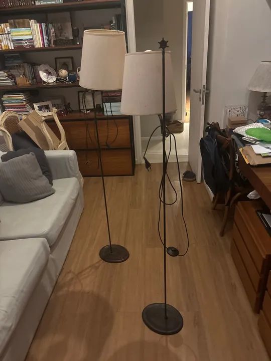 2 Luminárias de chão com cúpula - Foto 2