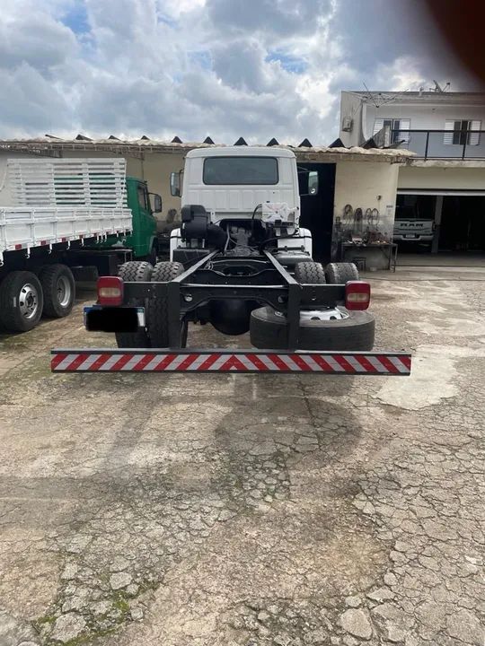 VW 17210 2001 - Foto 5