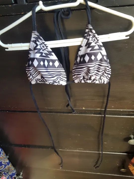 Parte superior do Biquíni Preto e Branco - Foto 4