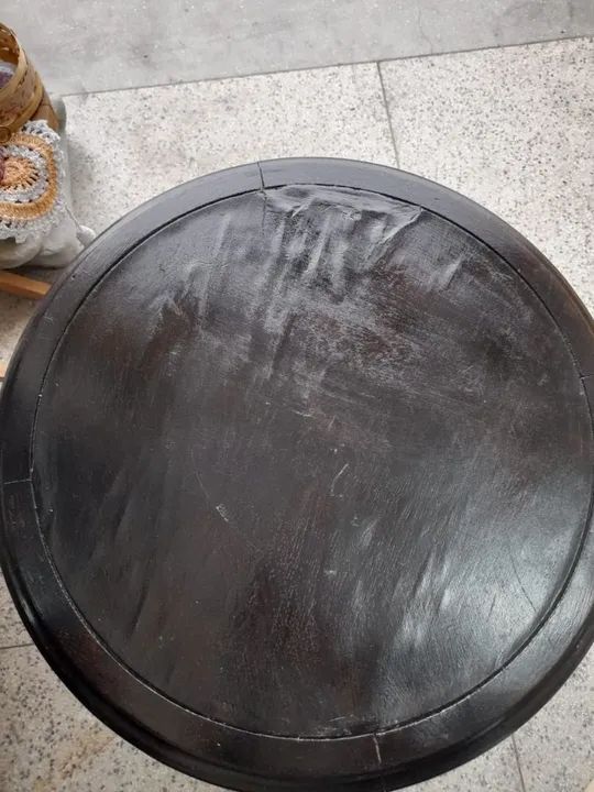 Par de mesinhas laterais de madeira de lei no estado - Foto 4