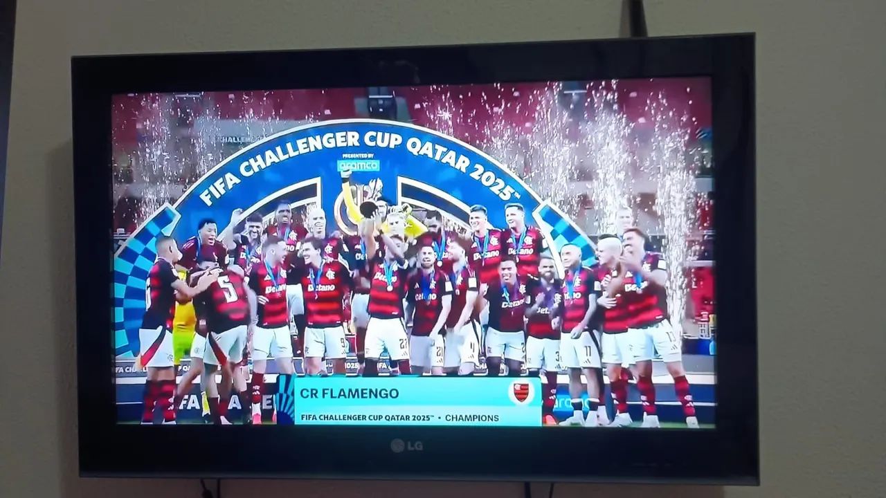 TV LG Tela Plana 32 polegadas (Não é Smartv) - Foto 3