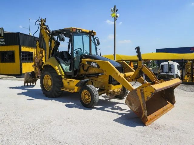 Retroescavadeira CAT 416E 4x2 2011 Lança extensível