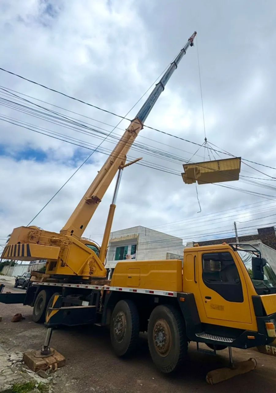 Guindaste Telescopico 70 Toneladas XCMG Revisado Motor Novo  Curitiba Diret c/ Proprietari - Foto 2