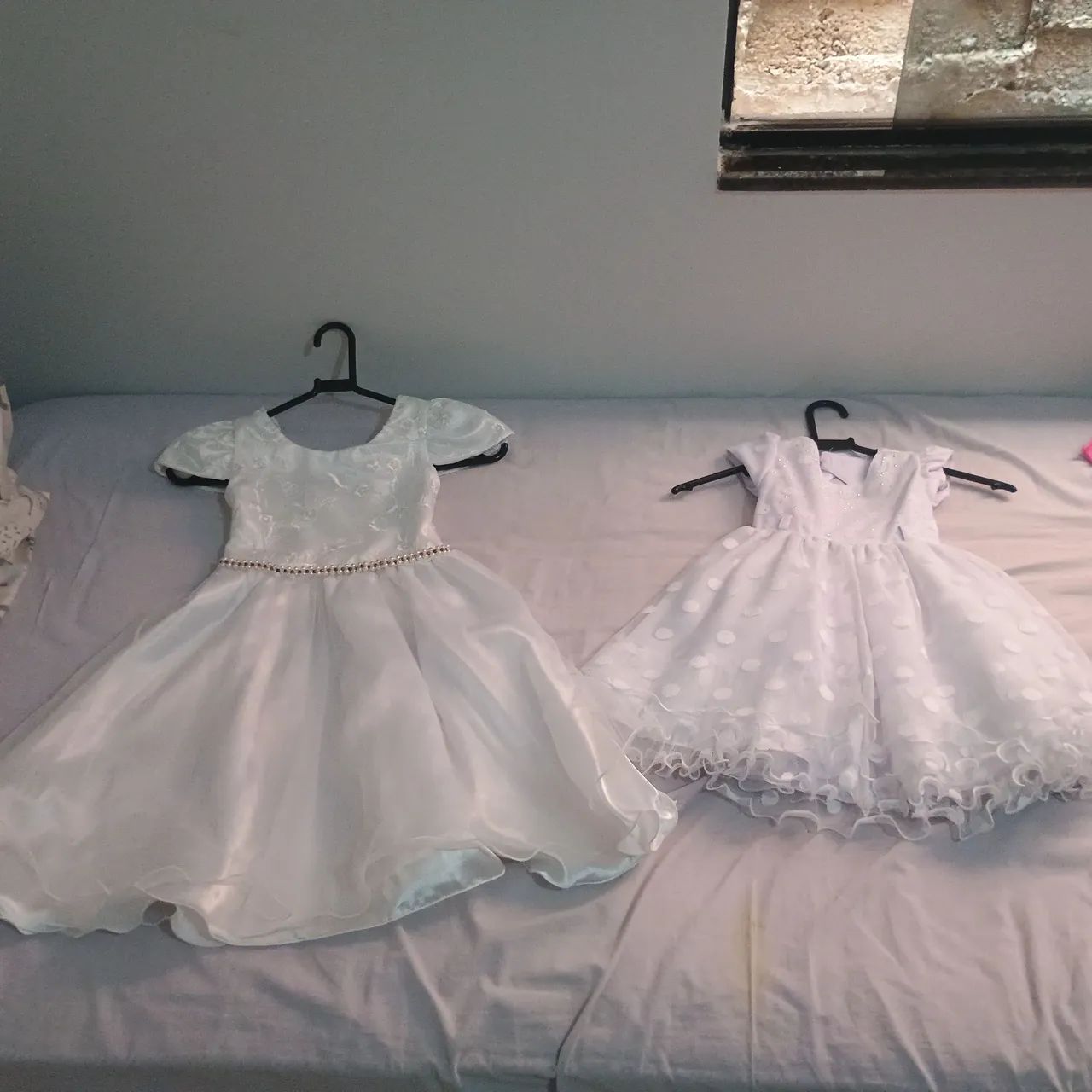 VENDO DOIS VESTIDOS 