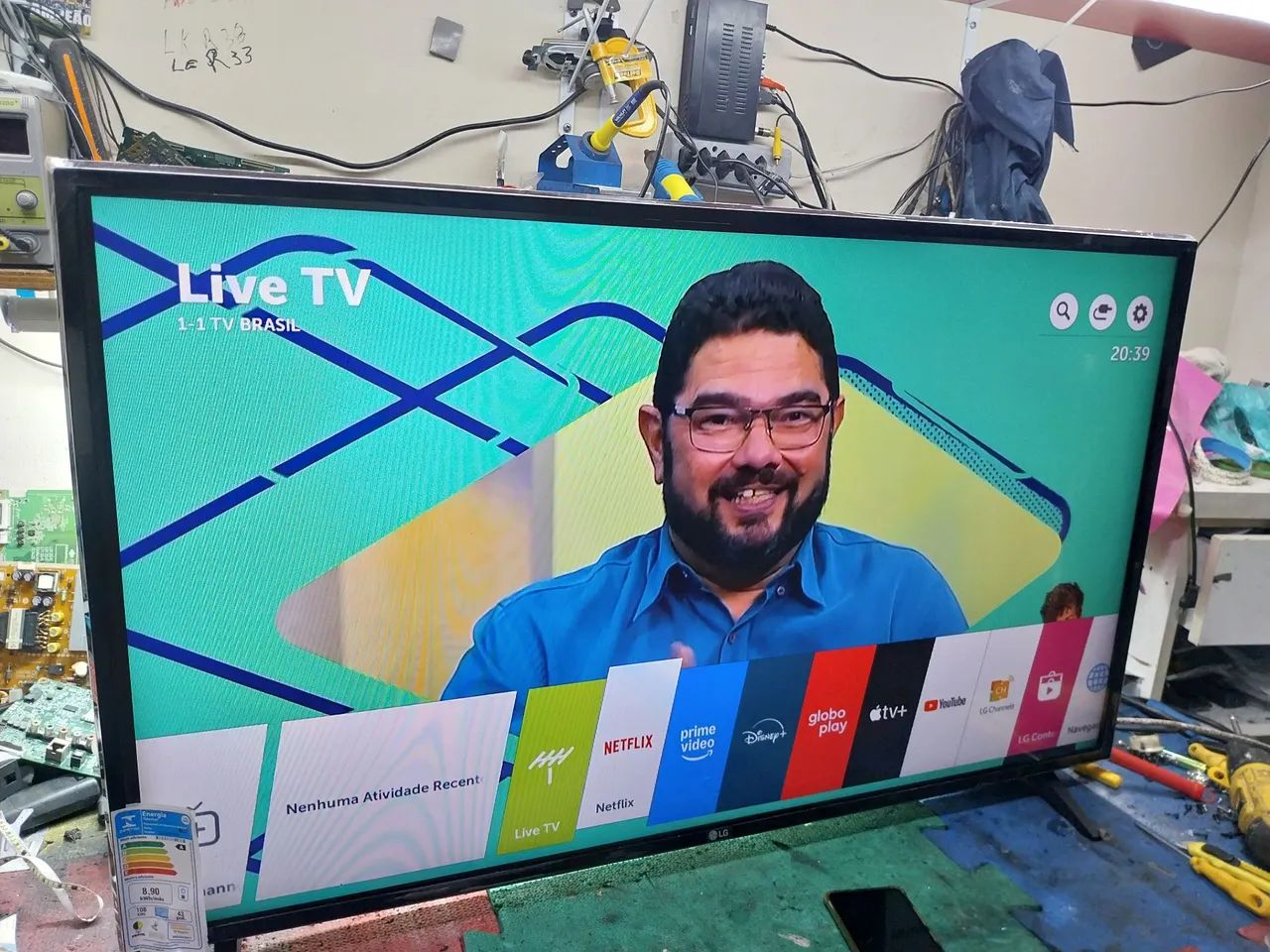 Tv 43 lg smart Wi-Fi YouTube Netflix  - Foto 2