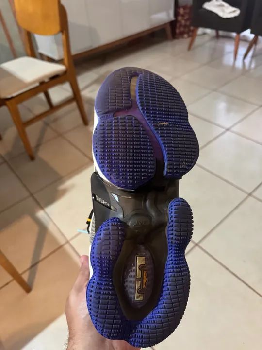 Tênis Nike LeBron número 40 - Foto 2