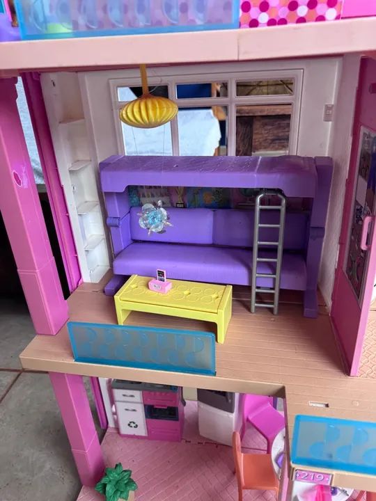 Casinha de Bonecas Completa com Mesa e Cadeiras - Foto 3
