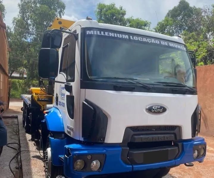 Ford cargo 2629 carroceria munk 6x4 Ano 2015 - Foto 2